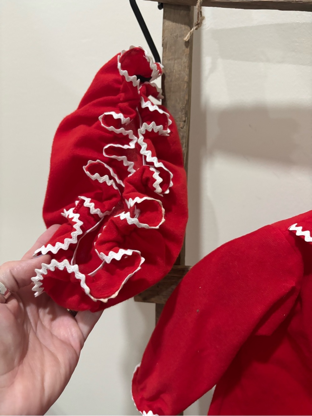 Source Unknown Red Ruffle-Trim Pajama Set with Bonnet - Picture 4 of 6